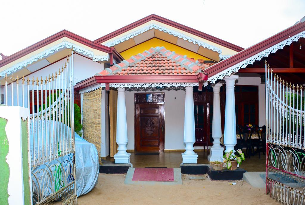 Lakshmi Family Villa Negombo Buitenkant foto